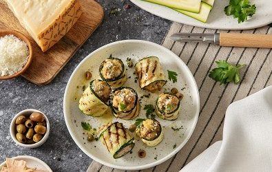 Involtini di zucchine con tonno, olive taggiasche e Grana Padano DOP